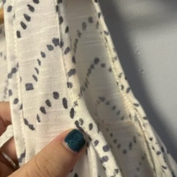 0424-10 Torrid Top with Peekaboo Sleeves - Picture 2 of 5